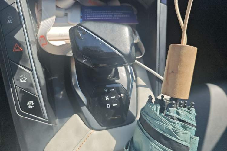 Used Lynk & Co 06 EM-P 2020 PHEV Plus Gear Lever
