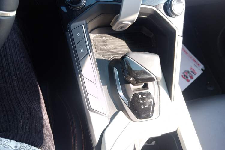 Used Lynk & Co 06 EM-P 2020 PHEV Plus Gear Lever