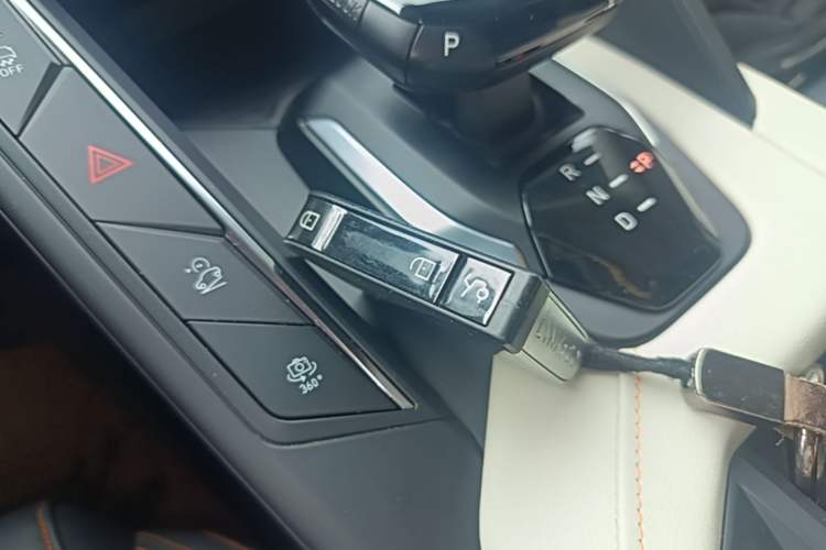 Used Lynk & Co 06 EM-P 2020 PHEV Plus Interior 1
