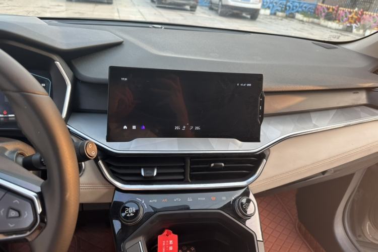 Used Lynk & Co 06 EM-P 2020 PHEV Plus Interior 1