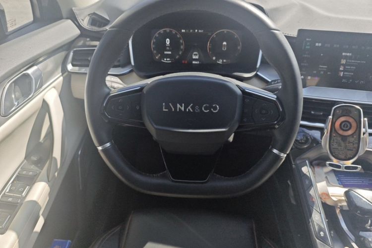 Used Lynk & Co 06 EM-P 2020 PHEV Plus Interior 2