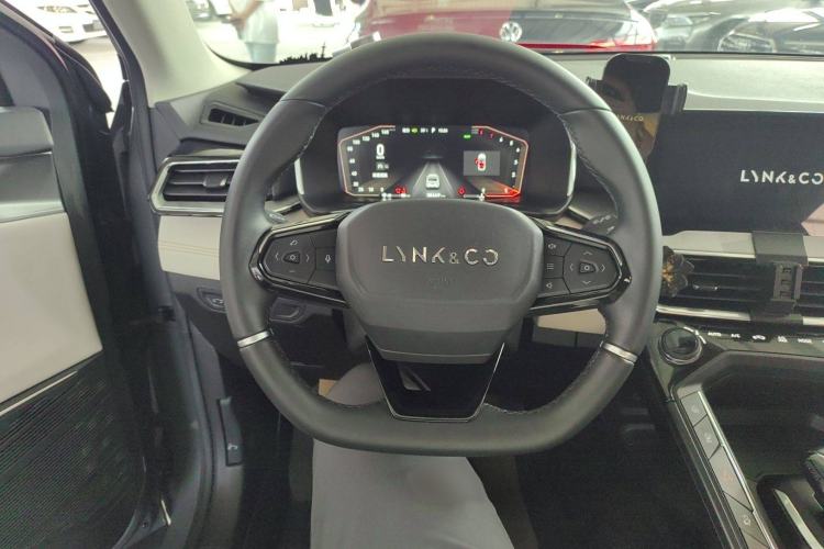 Used Lynk & Co 06 EM-P 2020 PHEV Plus Interior 2