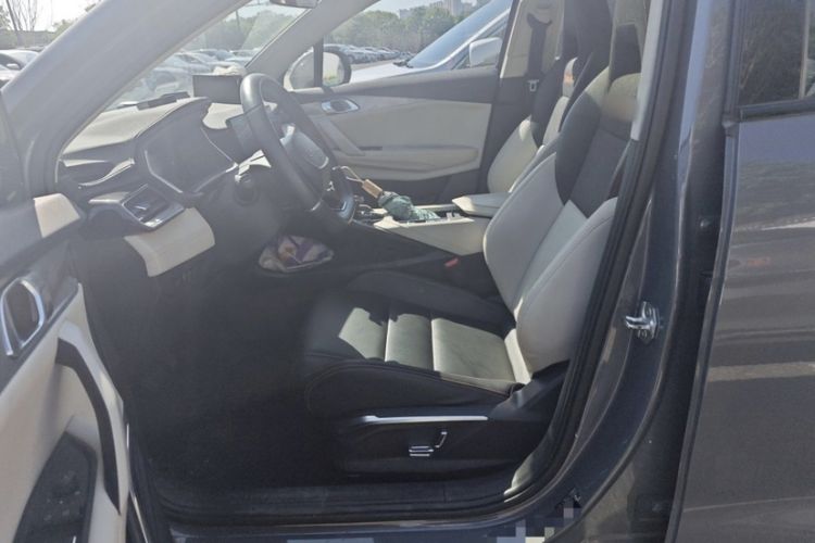 Used Lynk & Co 06 EM-P 2020 PHEV Plus Interior 3