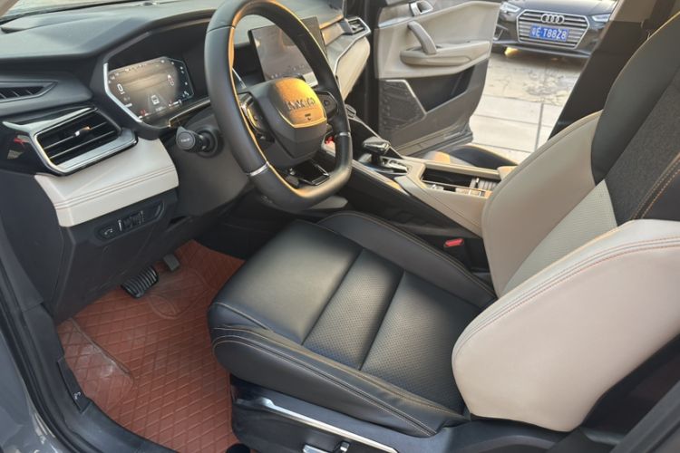 Used Lynk & Co 06 EM-P 2020 PHEV Plus Interior 5