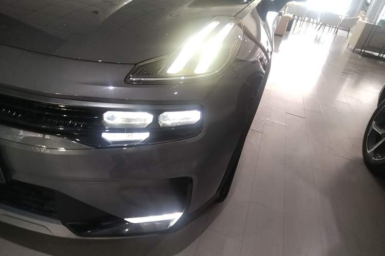 Used Lynk & Co 06 EM-P 2020 PHEV Plus Left Front Headlight