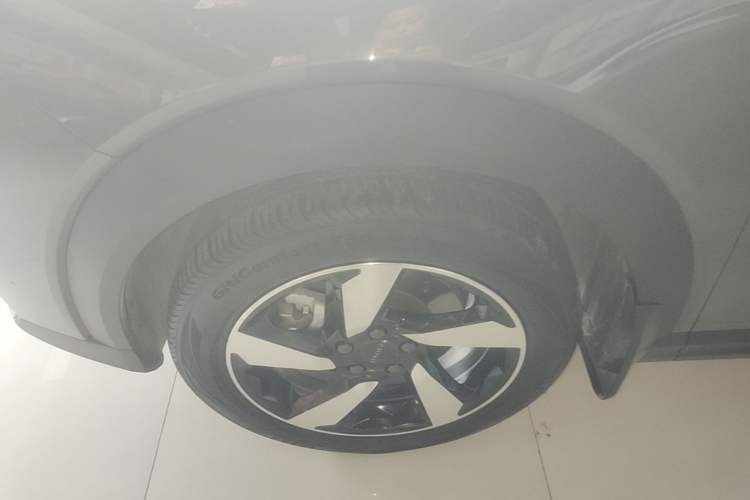 Used Lynk & Co 06 EM-P 2020 PHEV Plus Left Front Wheel Hub