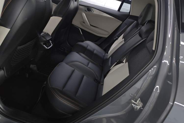 Used Lynk & Co 06 EM-P 2020 PHEV Plus Left Rear Seat