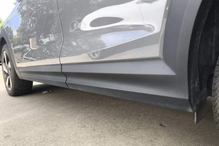 Used Lynk & Co 06 EM-P 2020 PHEV Plus Left Side Sill