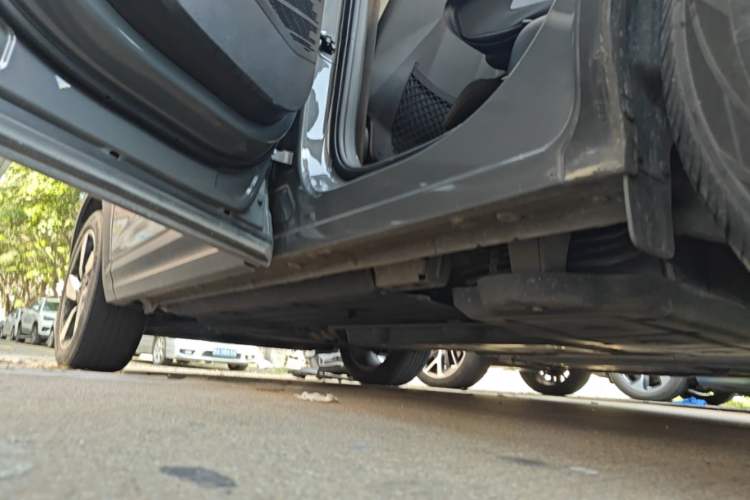 Used Lynk & Co 06 EM-P 2020 PHEV Plus Left Side Sill