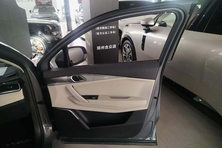 Used Lynk & Co 06 EM-P 2020 PHEV Plus Right Front Door Interior