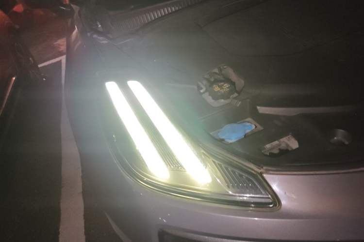 Used Lynk & Co 06 EM-P 2020 PHEV Plus Right Front Headlight