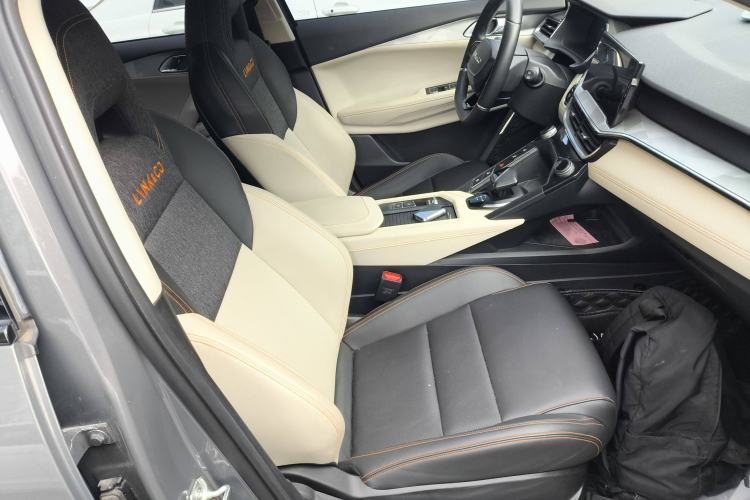 Used Lynk & Co 06 EM-P 2020 PHEV Plus Right Front Seat