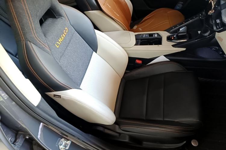 Used Lynk & Co 06 EM-P 2020 PHEV Plus Right Front Seat