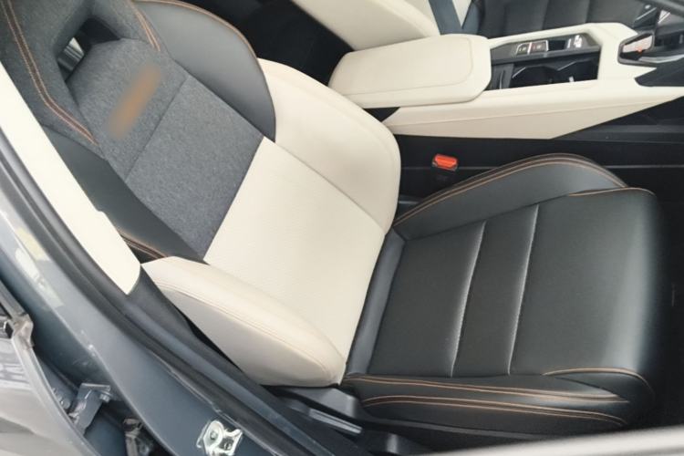 Used Lynk & Co 06 EM-P 2020 PHEV Plus Right Front Seat