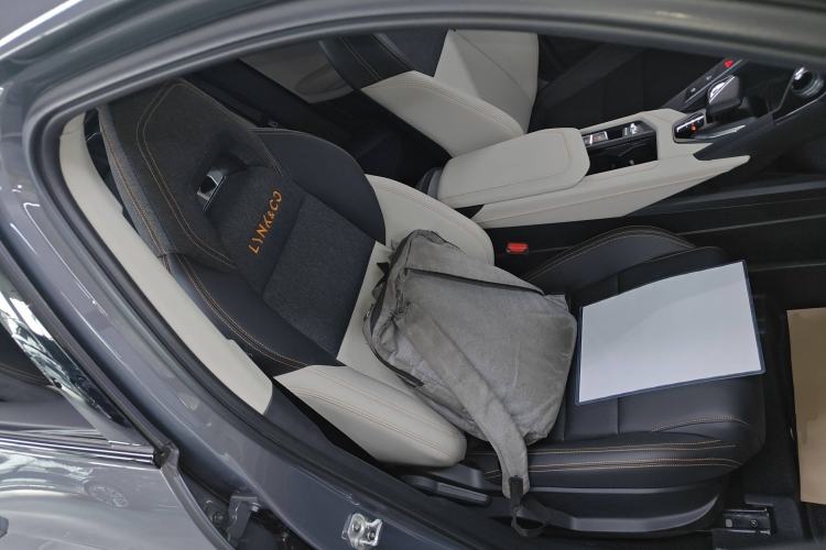 Used Lynk & Co 06 EM-P 2020 PHEV Plus Right Front Seat