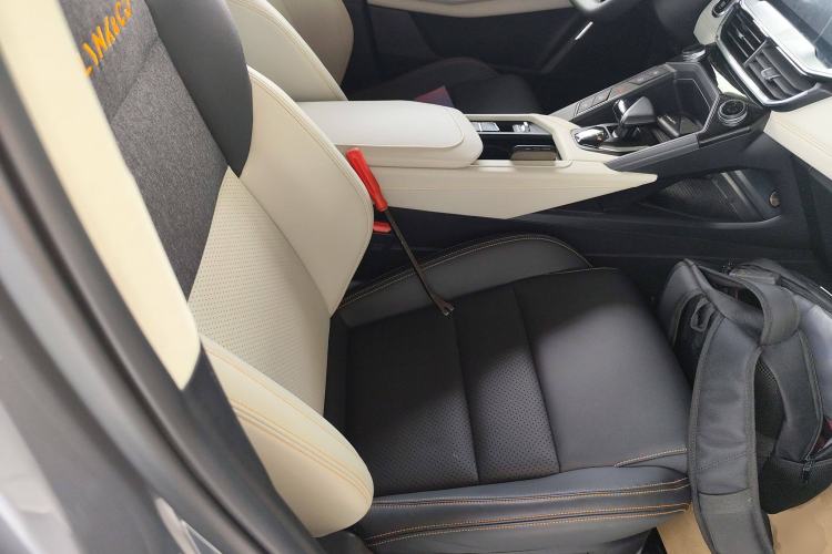Used Lynk & Co 06 EM-P 2020 PHEV Plus Right Front Seat