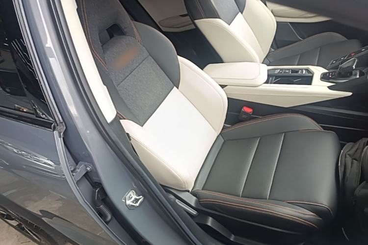 Used Lynk & Co 06 EM-P 2020 PHEV Plus Right Front Seat