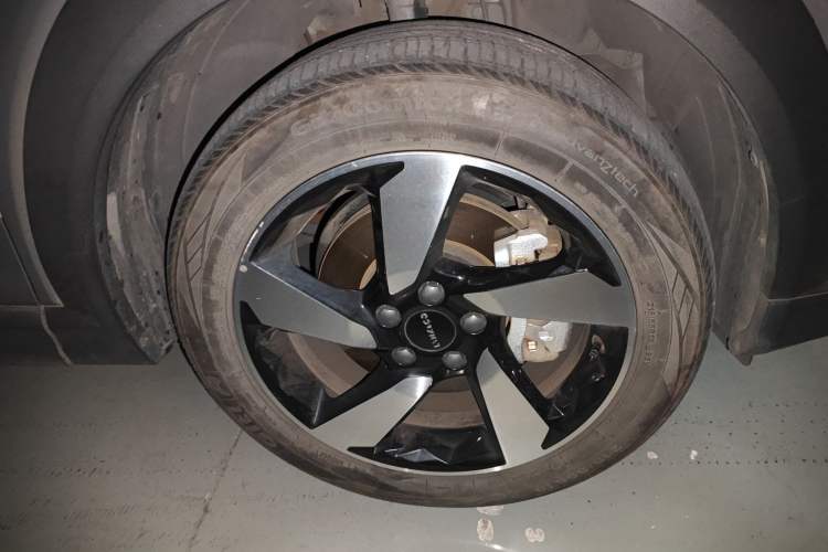 Used Lynk & Co 06 EM-P 2020 PHEV Plus Right Front Wheel Hub