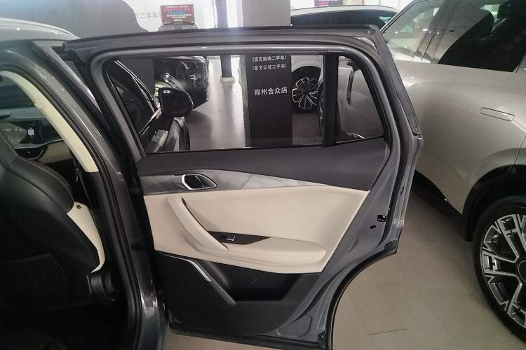 Used Lynk & Co 06 EM-P 2020 PHEV Plus Right Rear Door Interior