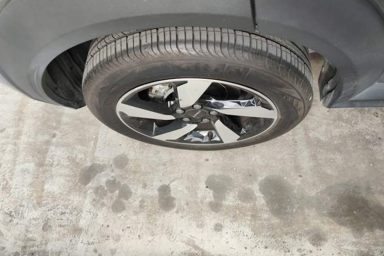 Used Lynk & Co 06 EM-P 2020 PHEV Plus Right Rear Wheel Hub
