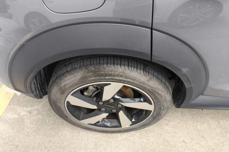 Used Lynk & Co 06 EM-P 2020 PHEV Plus Right Rear Wheel Hub