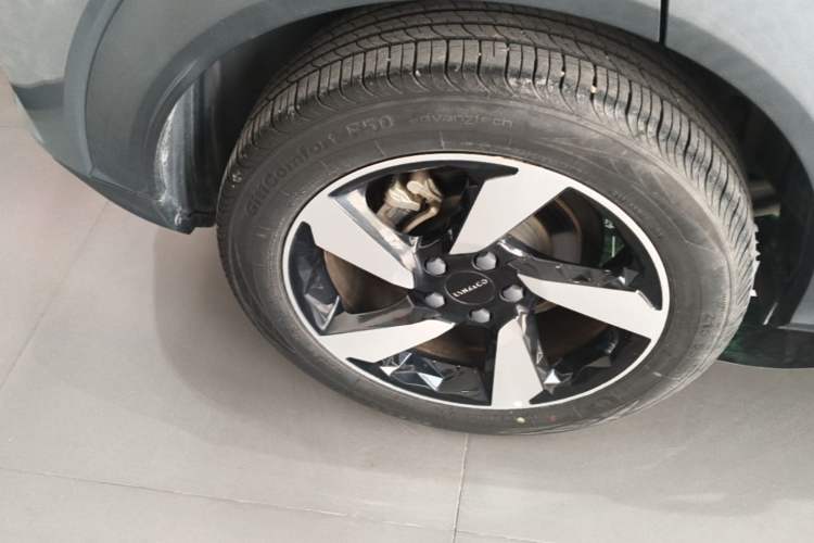 Used Lynk & Co 06 EM-P 2020 PHEV Plus Right Rear Wheel Hub
