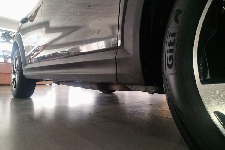 Used Lynk & Co 06 EM-P 2020 PHEV Plus Right Side Sill