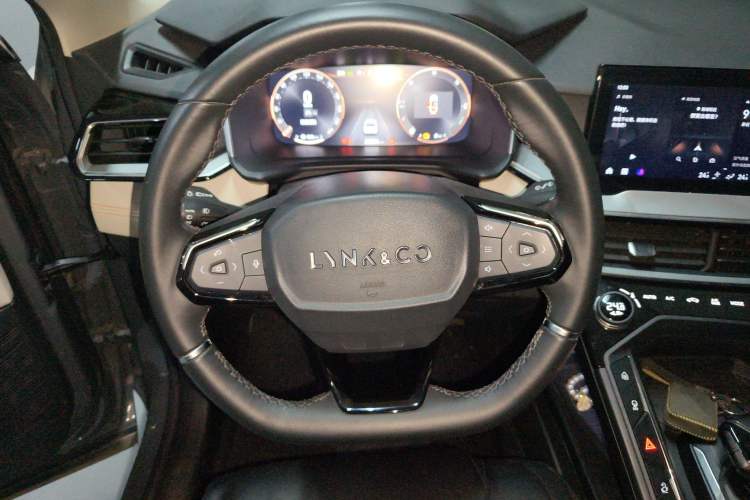 Used Lynk & Co 06 EM-P 2020 PHEV Plus Steering Wheel
