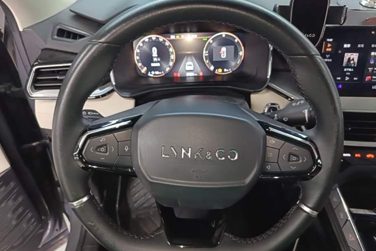 Used Lynk & Co 06 EM-P 2020 PHEV Plus Steering Wheel