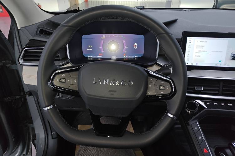 Used Lynk & Co 06 EM-P 2020 PHEV Plus Steering Wheel