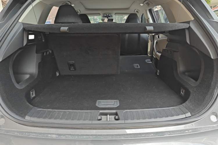 Used Lynk & Co 06 EM-P 2020 PHEV Plus Trunk