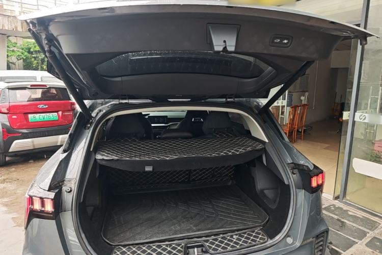 Used Lynk & Co 06 EM-P 2020 PHEV Plus Trunk