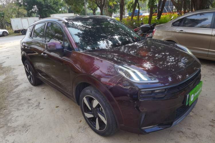 Used Lynk & Co 06 EM-P 2020 PHEV Plus Front Right 45 Deg