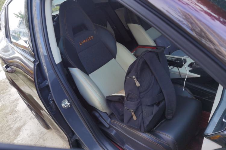 Used Lynk & Co 06 EM-P 2020 PHEV Plus Right Front Seat