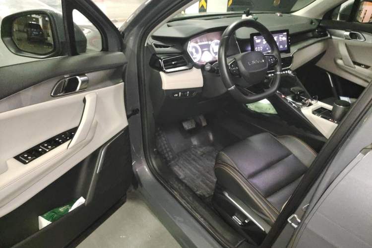 Used Lynk & Co 06 EM-P 2020 PHEV Plus Driver Seat