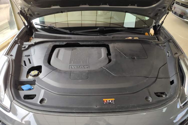 Used Lynk & Co 06 EM-P 2020 PHEV Plus Engine Bay