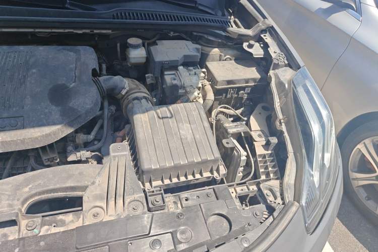 Used Lynk & Co 06 EM-P 2020 PHEV Plus Engine Bay Left