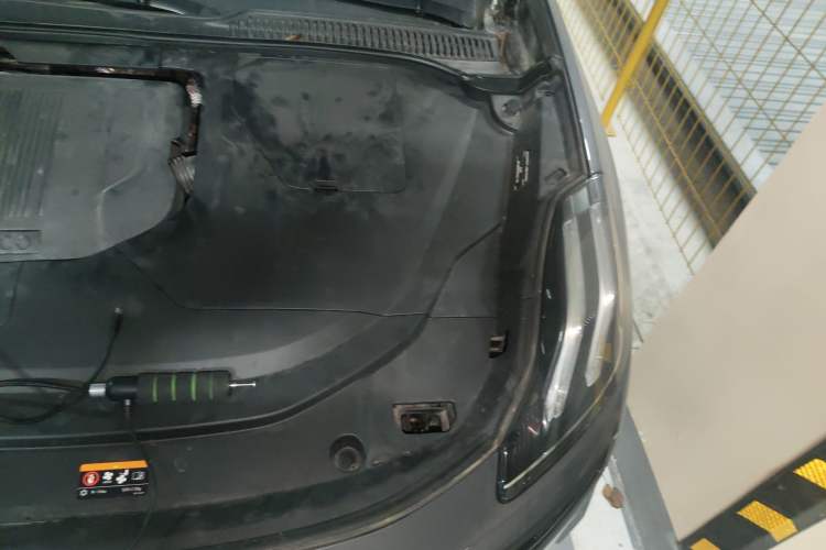 Used Lynk & Co 06 EM-P 2020 PHEV Plus Engine Bay Left