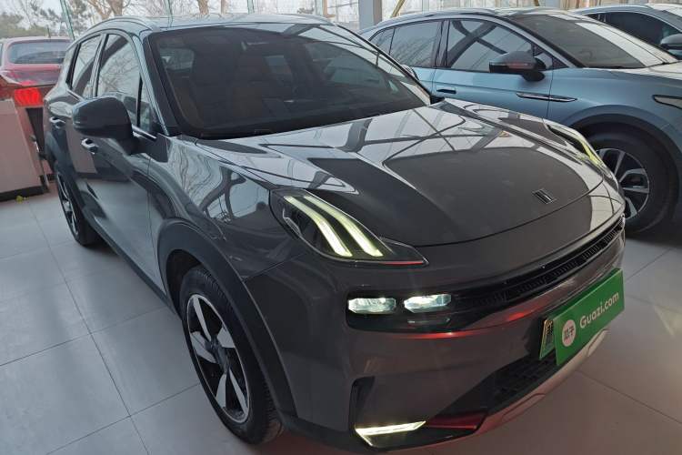Used Lynk & Co 06 EM-P 2020 PHEV Plus Front Right 45 Deg