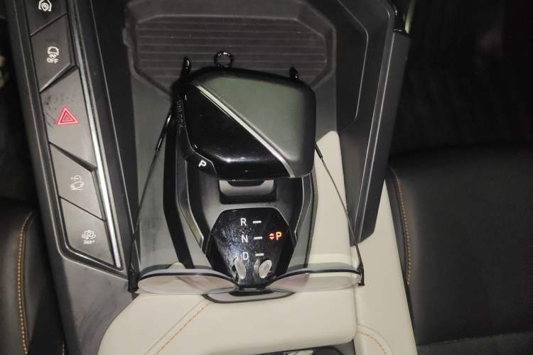 Used Lynk & Co 06 EM-P 2020 PHEV Plus Gear Lever