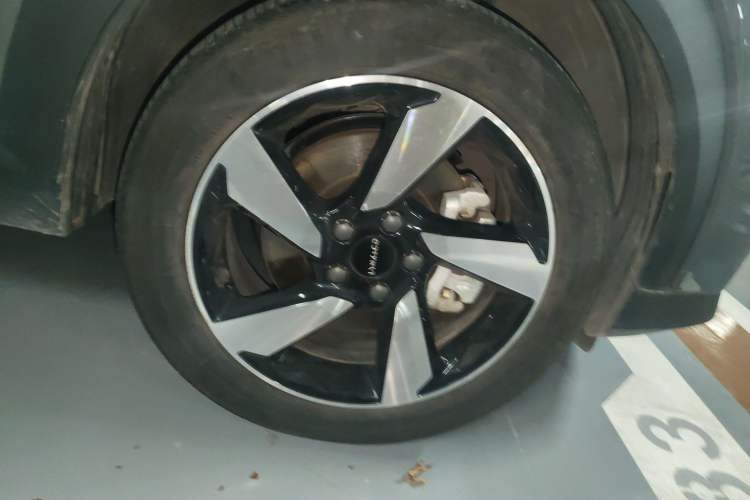 Used Lynk & Co 06 EM-P 2020 PHEV Plus Right Front Wheel Hub