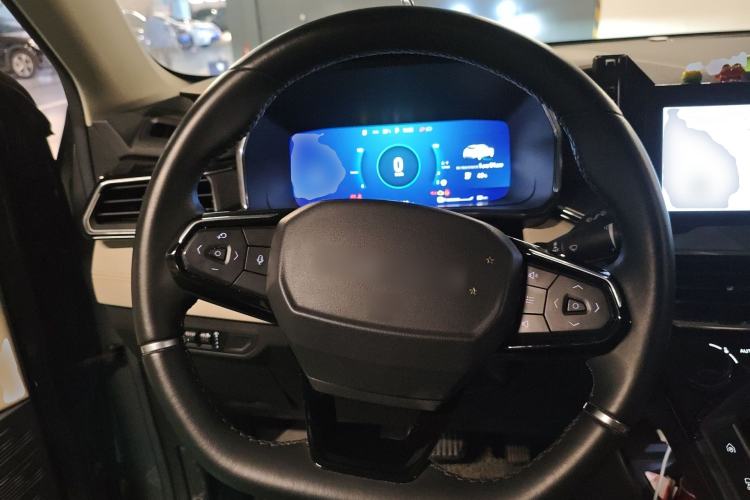 Used Lynk & Co 06 EM-P 2020 PHEV Plus Steering Wheel
