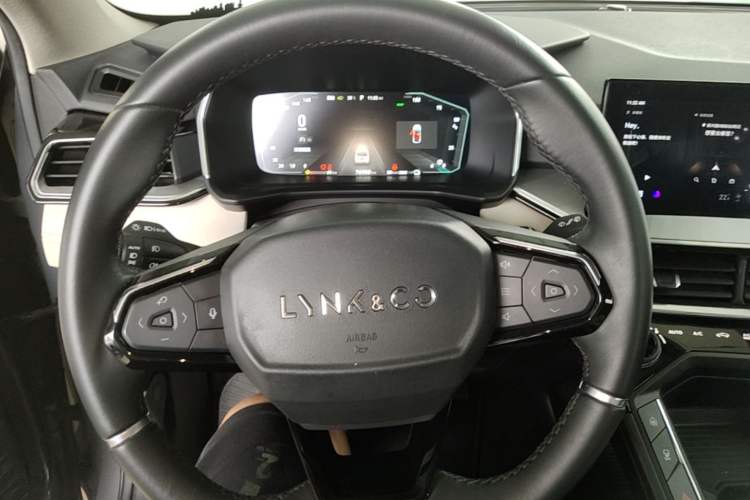 Used Lynk & Co 06 EM-P 2020 PHEV Plus Steering Wheel