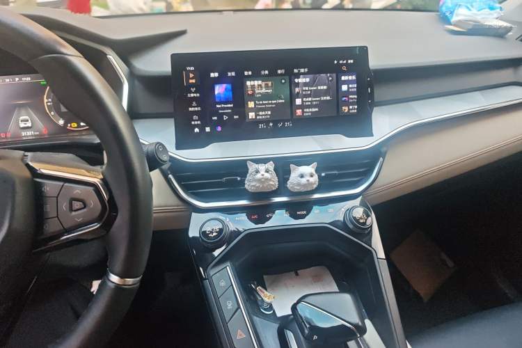 Used Lynk & Co 06 EM-P 2020 PHEV Plus Audio And AC Panel