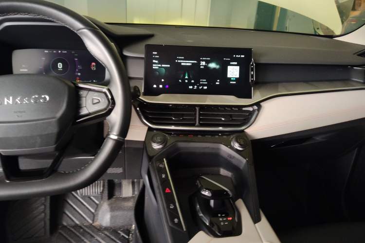 Used Lynk & Co 06 EM-P 2020 PHEV Plus Audio And AC Panel