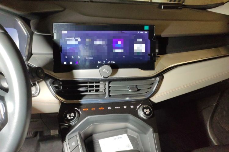 Used Lynk & Co 06 EM-P 2020 PHEV Plus Audio And AC Panel