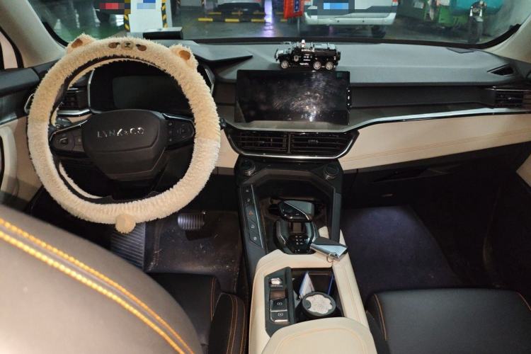 Used Lynk & Co 06 EM-P 2020 PHEV Plus Center Console