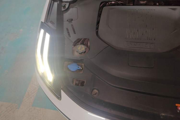 Used Lynk & Co 06 EM-P 2020 PHEV Plus Engine Bay Right