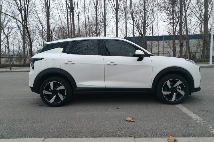 Used Lynk & Co 06 EM-P 2020 PHEV Plus Exterior 2