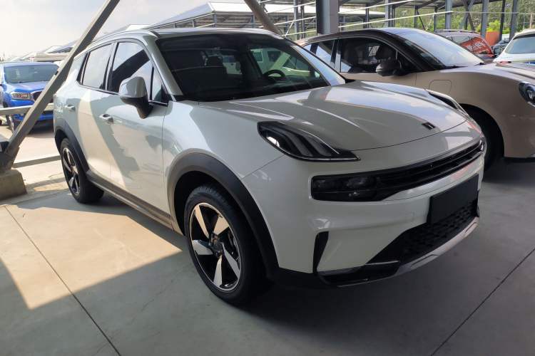 Used Lynk & Co 06 EM-P 2020 PHEV Plus Exterior 2